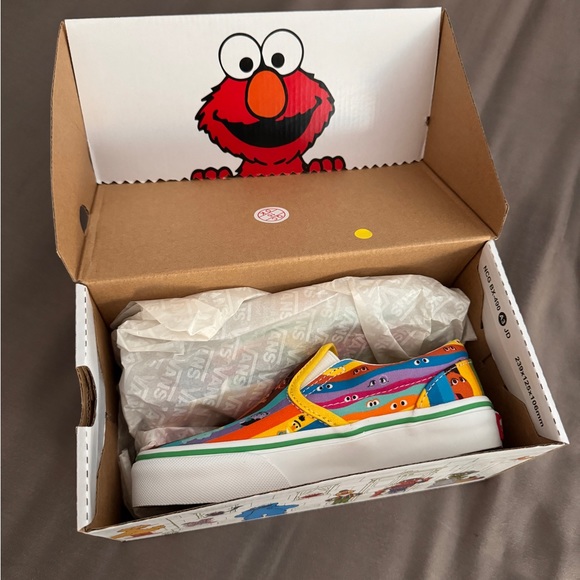 BNWT Kids Sesame Street Vans - Picture 9 of 12
